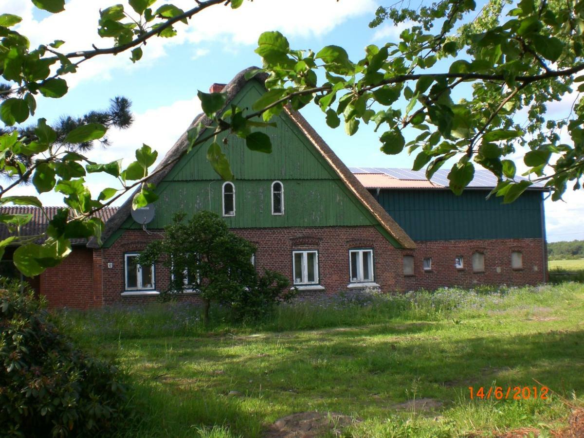 Ferienwohnung Rot Hohenfelde  エクステリア 写真