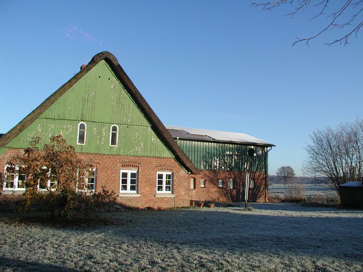 Ferienwohnung Rot Hohenfelde  エクステリア 写真